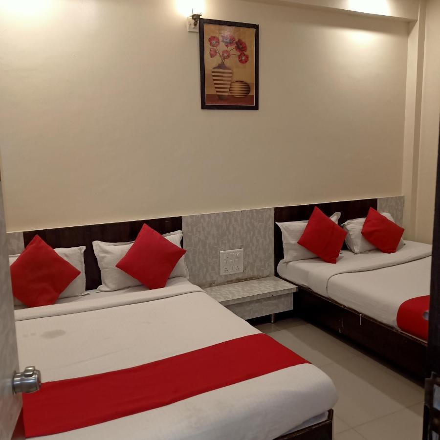 Hotel Palkhi Ширди Экстерьер фото